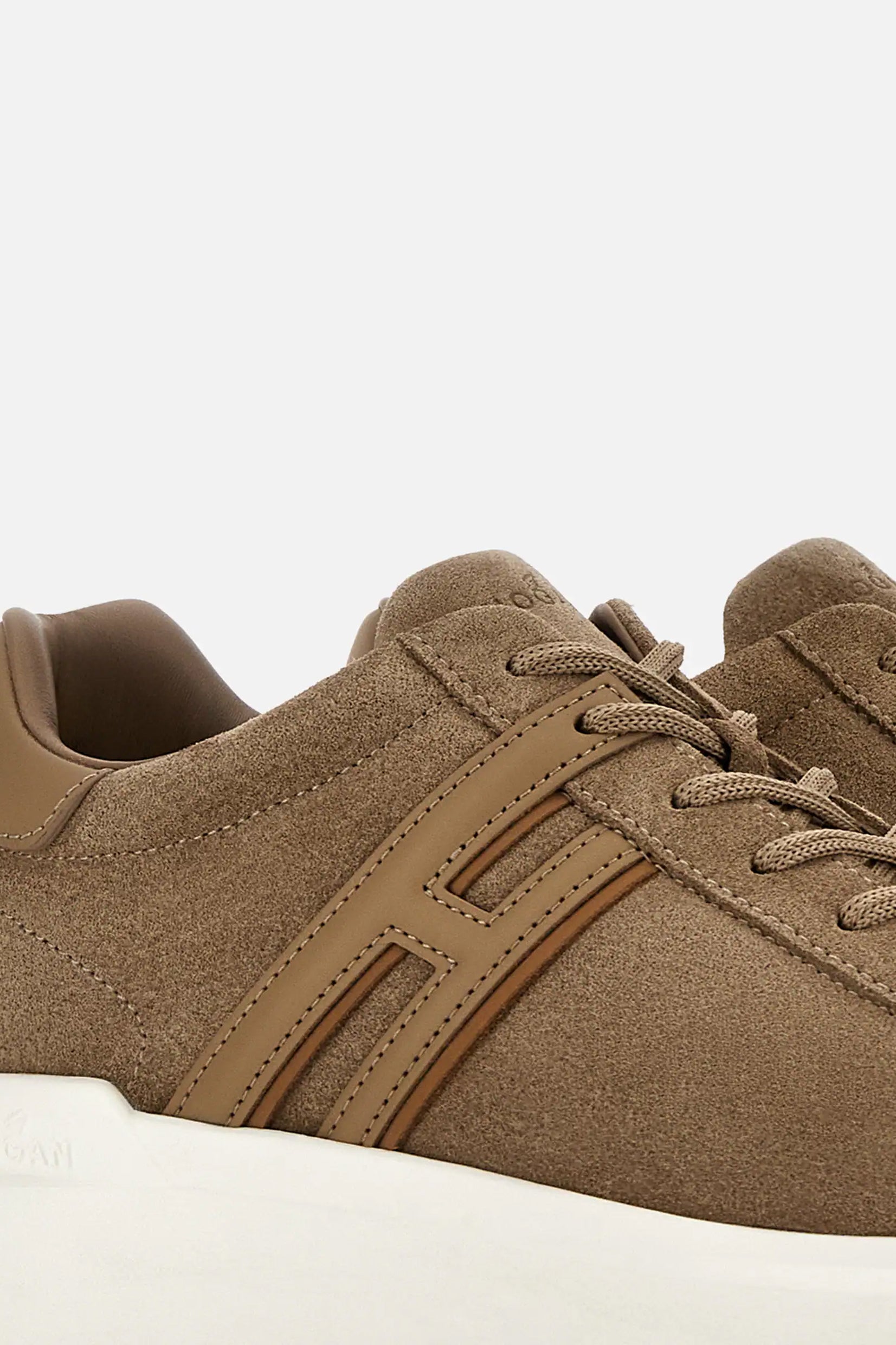 braon hogan kozne patike od velura