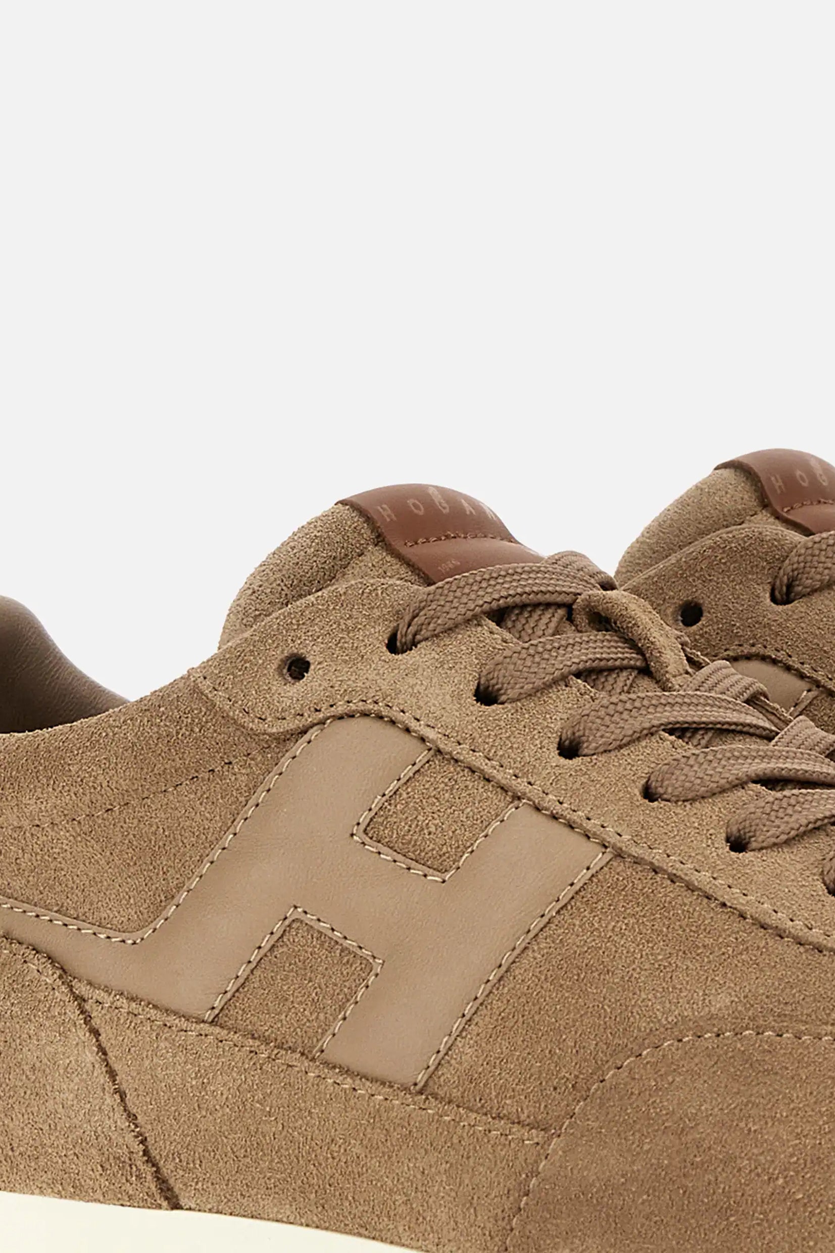 braon hogan kozne muske patike